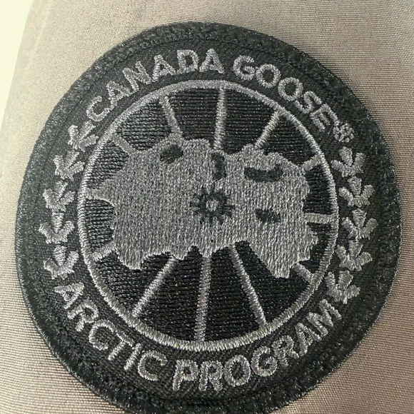 Canada Goose Men's Sherridon Parka - Black Label - Coastal Grey - Picture 8 of 10